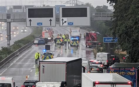 Düsseldorf A46 nach Unfall stundenlang gesperrt