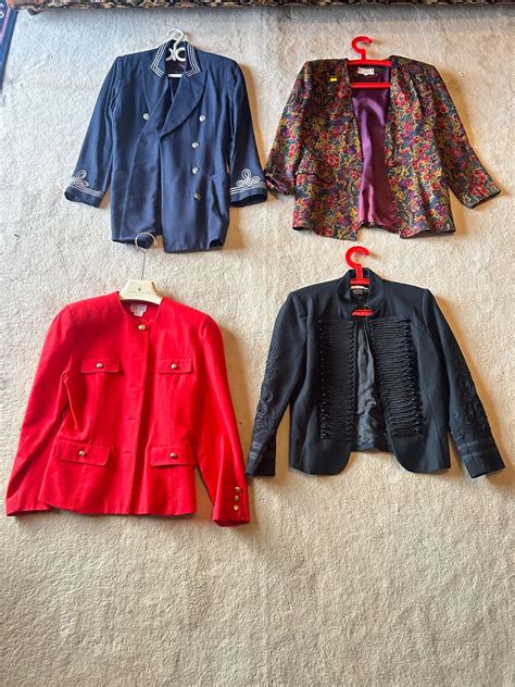 Set Of Womens Formal Clothing Small - Medium - Beck Auctions Inc.