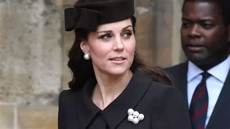 Emo Ii Mari N Familia Regal Britanic Kate Middleton Se Preg Te Te