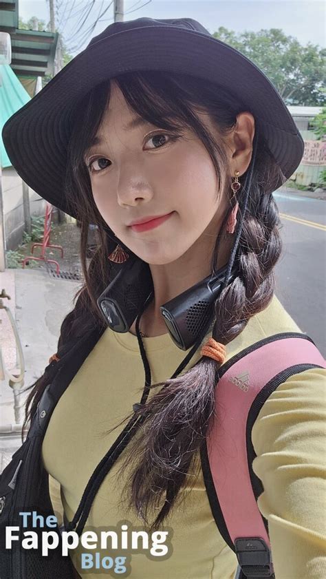 Jinnytty Nude Leaks Photo 6 TheFappening