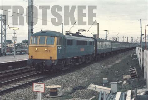 35mm Col Negative Br British Rail Electric Loco 86250 Class 86 Warrington 1985 £4 99 Picclick Uk