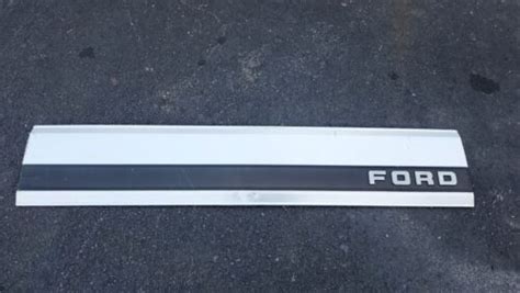 92 96 Ford F150 F250 F350 Tailgate Trim Panel Finish Panel Black Stripe