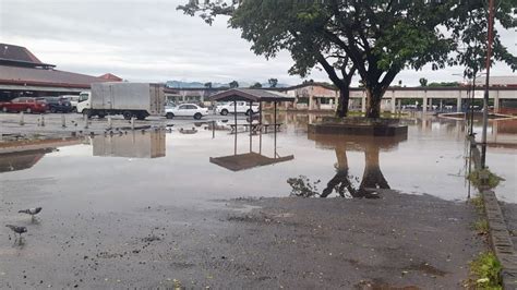 Flood waters in Ba Town receding