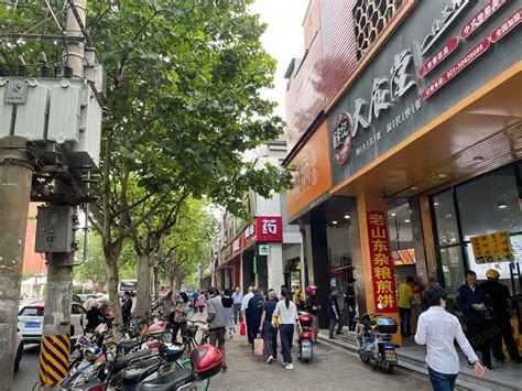 【10图】浦东苗圃路沿街一楼展示面，全业态不限可重餐饮，无进场转让费上海浦东洋泾苗圃路商铺商铺租售生意转让出租 上海58同城