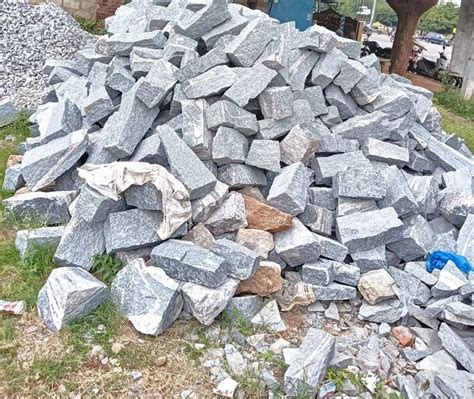 gray construction boulder stone   price  mysuru id
