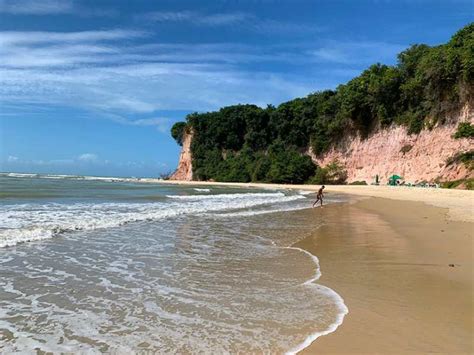 Praia Do Madeiro Em Pipa RN O Que Fazer Barracas E Como Ir