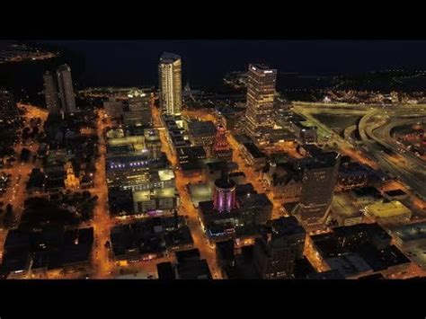 Milwaukee Wisconsin 4K Aerial Night Drone Flight : r/MilwaukeeBrewers