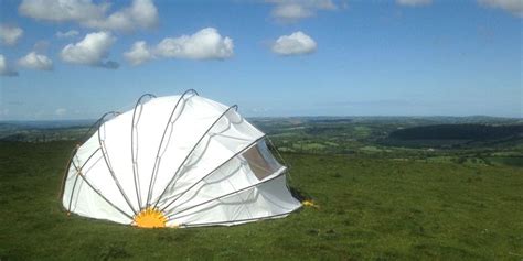 The Mollusc Tent Protects You From The Elements Thanks To A Clever Use