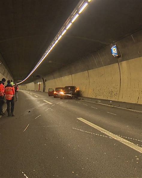 Berh Htes Tempo J Hriger Verursacht Unfall Im Gubrist Tunnel