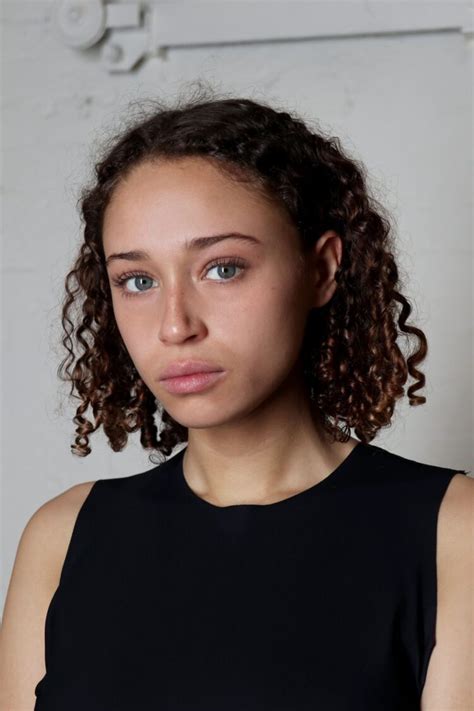 10 Hot Sexy Ella Rae Smith Bikini Pics