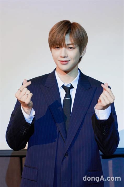 강다니엘 ‘블랙데이 위로받고 싶은 스타 1위｜스포츠동아