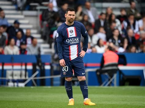 Lionel Messi Leaves Paris Saint Germain On Low Note Report Football News