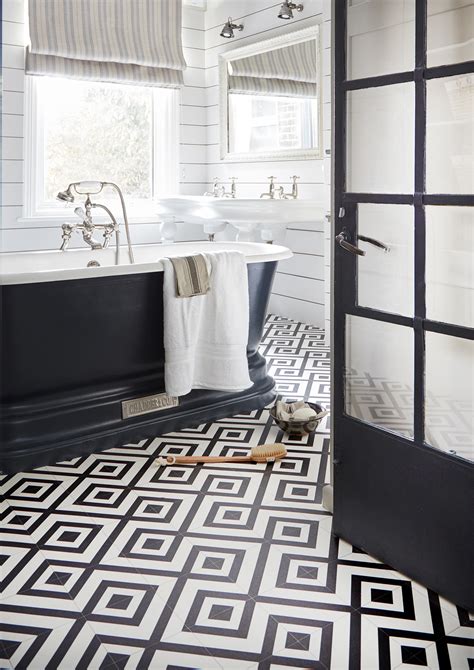 Vinyl Bathroom Flooring Ideas 10 Easy To Clean Floors Homes Gardens