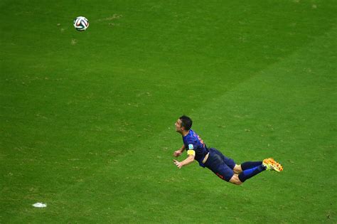 Robin Van Persie's Epic Goal Makes Him The World Cup's Flying Dutchman (VIDEO) | HuffPost