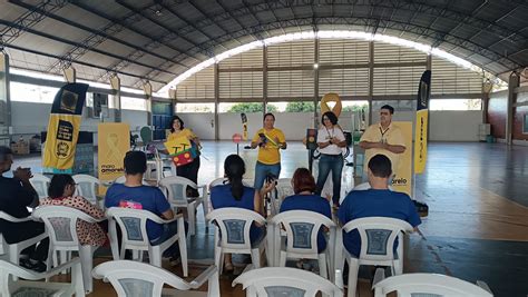 Maio Amarelo Crian As Da Apae Recebem A O Educativa De Tr Nsito