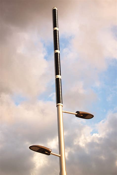 Hybrid solar light poles at roundabout | Soluxio solar technology