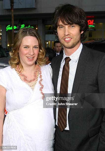 Jon Heder Wife Photos and Premium High Res Pictures - Getty Images