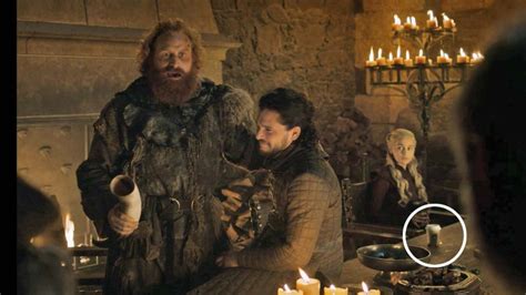 Game Of Thrones Starbucks A Starbucks Cup Was Spotted In Got S08e04