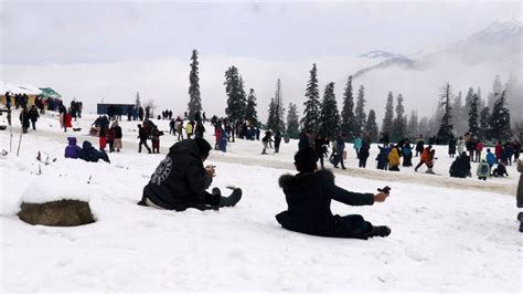 Himachal S Shimla Painted In White As The City Welcomes Season S First