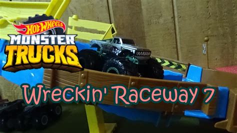 Hot Wheels Monster Trucks Wreckin Raceway Tournament Race 7