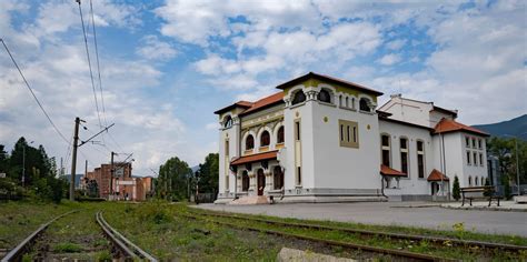 Primăria Municipiului LUPENI Palatul Cultural Minerul