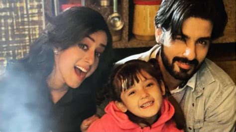 Yeh Hai Chahatein Rudra To Save Preesha Ruhi From The Bus Accident