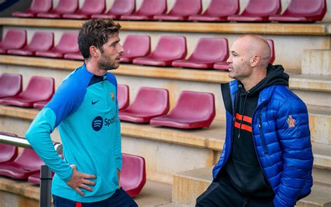 Andrés Iniesta visits squad in training