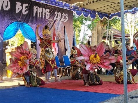 Proud To Be Fhis Pengenalan Kehidupan Kampus Bagi Mahasiswa Baru