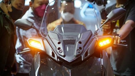 Nyala Sein Depan Yamaha Xmax Connected Facelift Terbaru