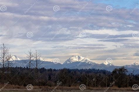 Washington Snow Covered Mountains Stock Photo - Image of cascade, index ...