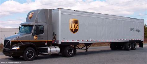 Top 15 World Ups Express Hd New Wallpapers Trucks Ups Big Rig Trucks