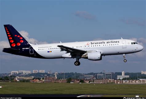 OO SNG Brussels Airlines Airbus A320 214 Photo By Jan Seba ID 710081