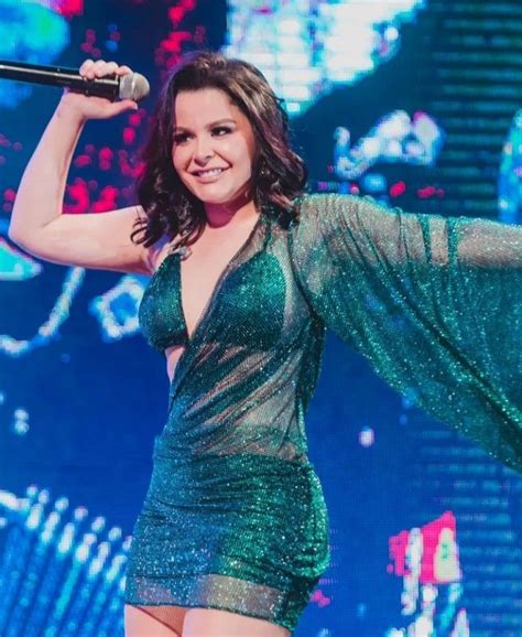 Pin De Daiane Arantes Em Maiara E Maraisa Belos Vestidos Loirinhas