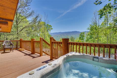 Idyllic Gatlinburg Cabin w/ Hot Tub & Balcony! Reviews | Expedia