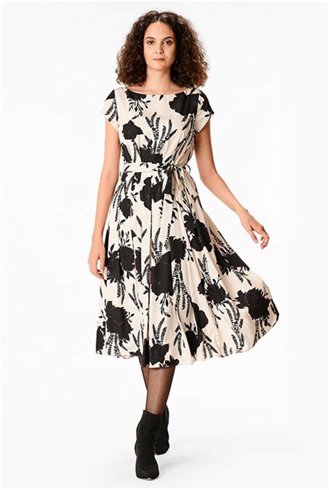 Shop Floral Print Matte Crepe Release Pleat Dress Eshakti