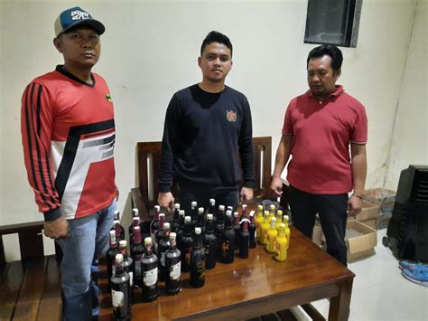 Ops Cempaka Krakatau Polisi Amankan Puluhan Botol Miras Bumione