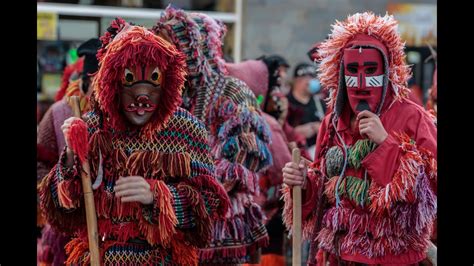 Desfile De Mascarados En La Ba Eza Youtube