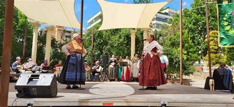 Santa Cecilia Cantos De Estilo Jotas Variadas Y Mucha Indumentaria En