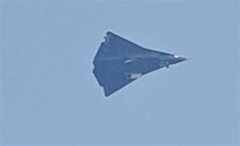 China Stuns By Unveiling Airworthy Th Gen Fighter Prototype