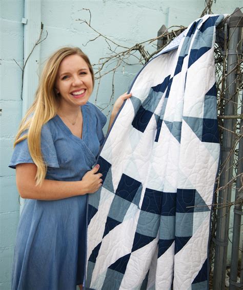 Make A Throw Size Modern Gingham Quilt Using The Cirrus Quilt Pattern