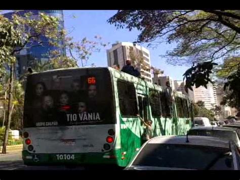 Garotos surfam de ônibus na Av Afonso Pena em BH YouTube