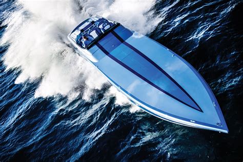 high performance boat  fast boat discover boating