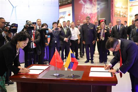 Venezuela y China firman memorándum de entendimiento en el área de