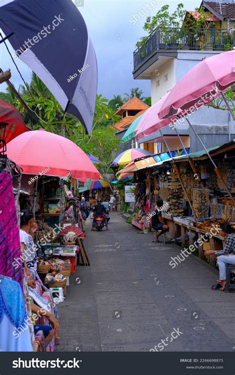 Ubud Art Market Bali Indonesia 2023 02 24 Stock Photo 2266698875