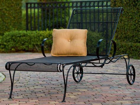 Woodard Tucson Wrought Iron Adjustable Outdoor Chaise Lounge Wr G