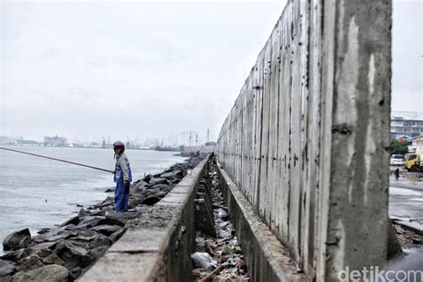 Ini Bentuk Tanggul Penahan Banjir Jakarta