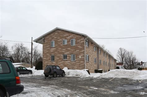 Holland House Apartments 1629 Genesee St Utica Ny 13501 Apartment