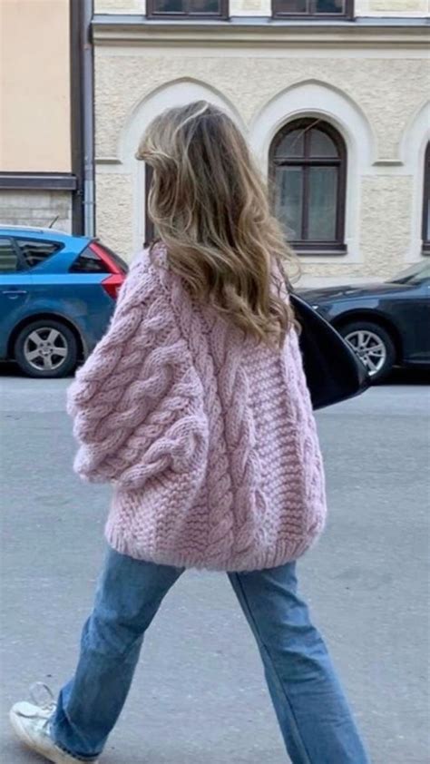 Pink outfit inspo winter aesthetic 🎀 | Pink boots outfit, Cute outfits ...