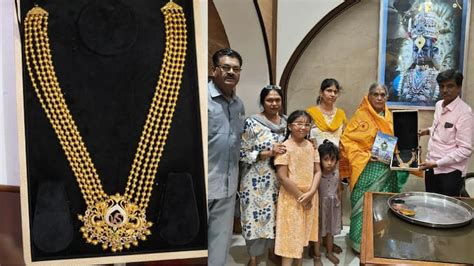 Pandharpur News Five Layered Gold Necklace Donation Of Eight And A Half