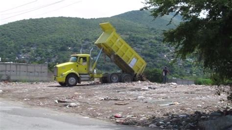 No Hay Un Lugar Determinado Para Tirar Escombro Camioneros Lo Dejan